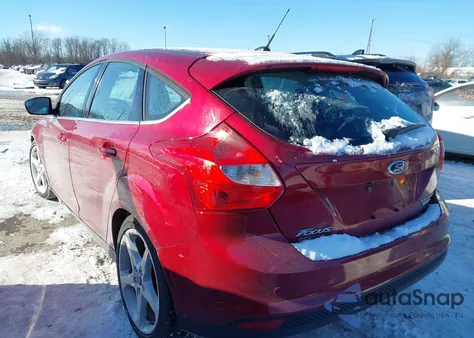 2013 Ford Focus Titanium z USA, uszkodzony, nr VIN 1FADP3N26DL150133